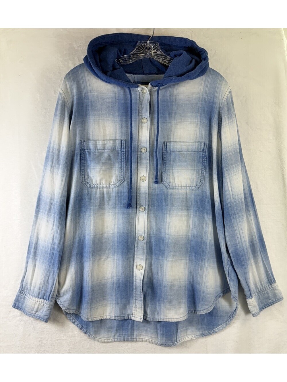 American Eagle Flannel Shirt Hoodie Medium Cozy Cabin Blue Plaid Womens